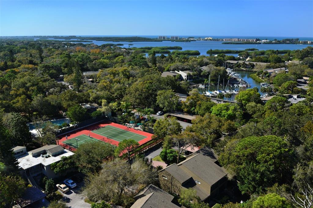 1703 Pelican Cove Road, Unit 356 Sarasota, FL 34231 - Photo 27 of 37
