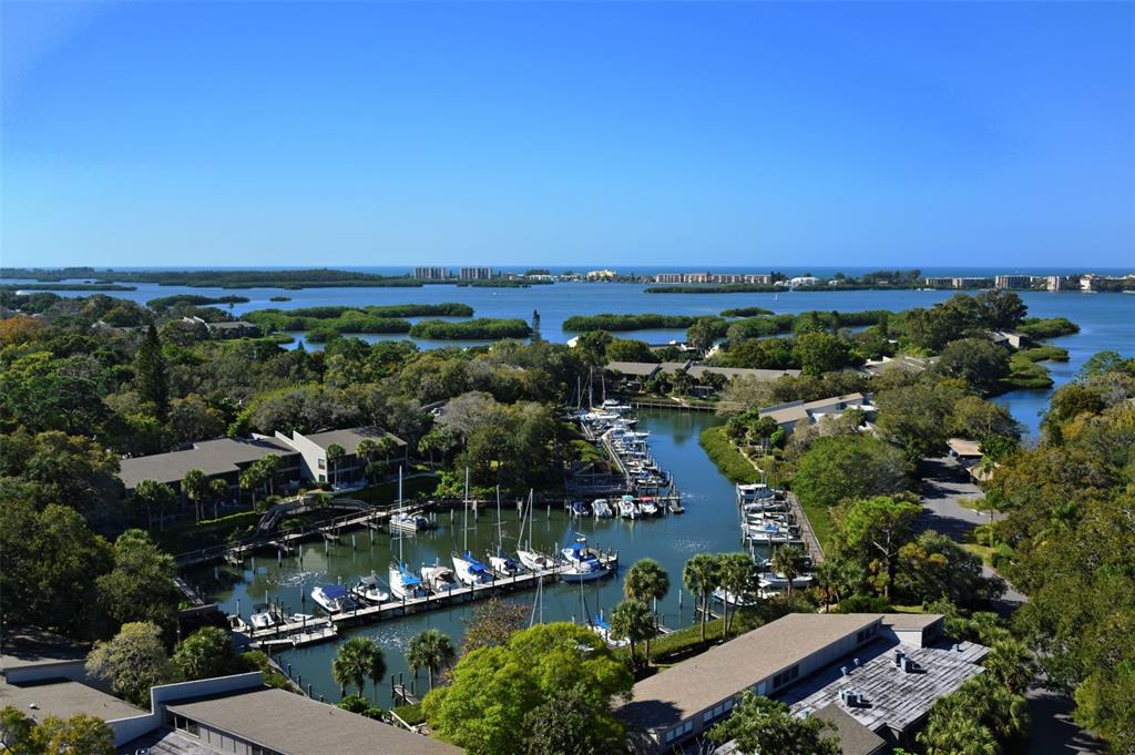 1703 Pelican Cove Road, Unit 356 Sarasota, FL 34231 - Photo 28 of 37