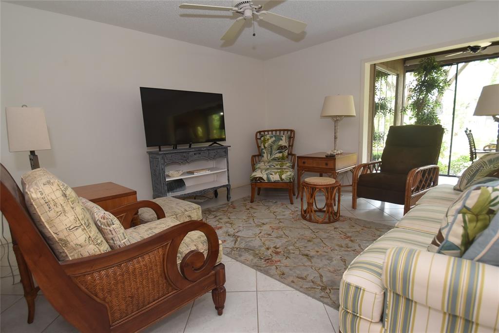 1703 Pelican Cove Road, Unit 356 Sarasota, FL 34231 - Photo 4 of 37