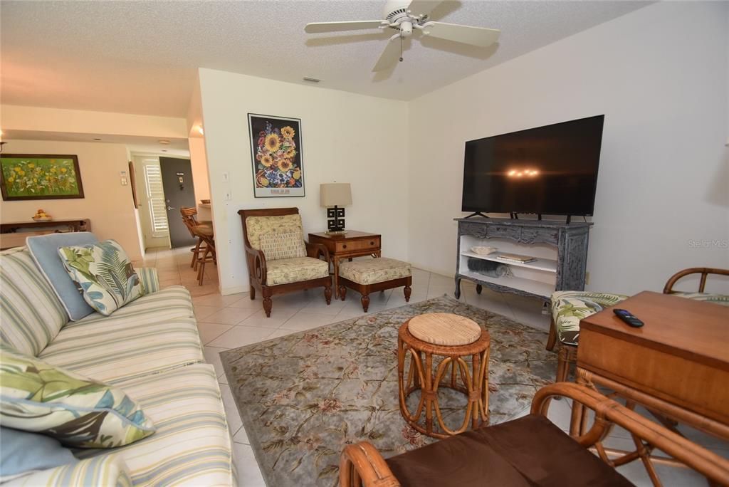 1703 Pelican Cove Road, Unit 356 Sarasota, FL 34231 - Photo 6 of 37