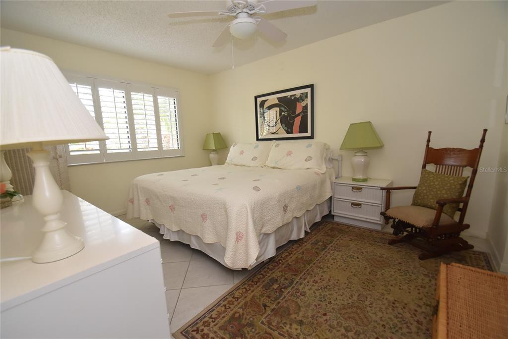1703 Pelican Cove Road, Unit 356 Sarasota, FL 34231 - Photo 8 of 37