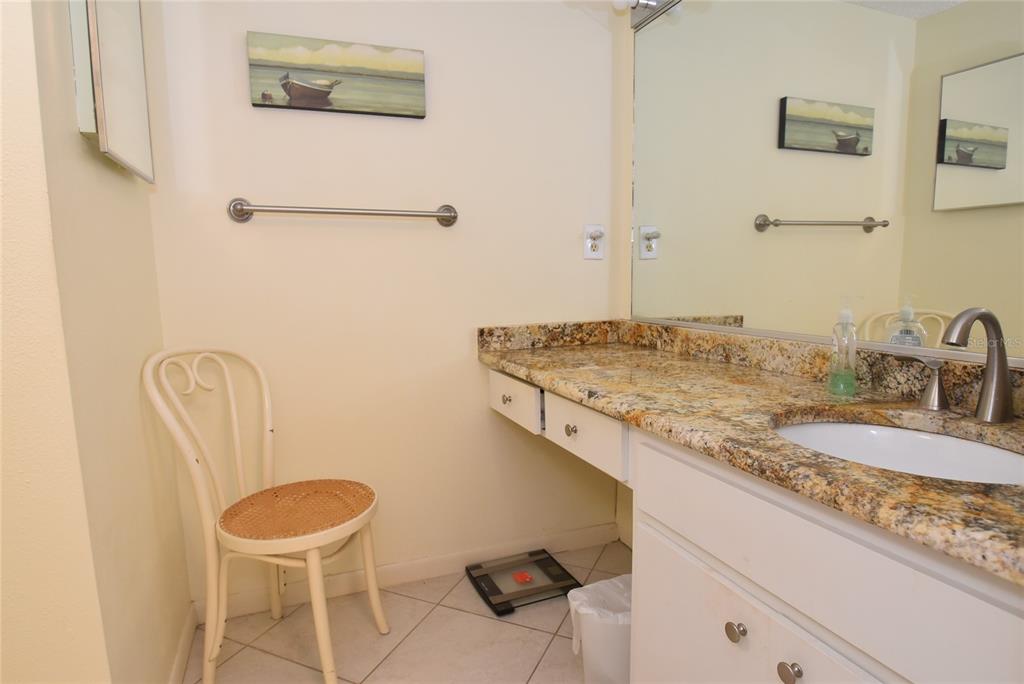 1703 Pelican Cove Road, Unit 356 Sarasota, FL 34231 - Photo 9 of 37