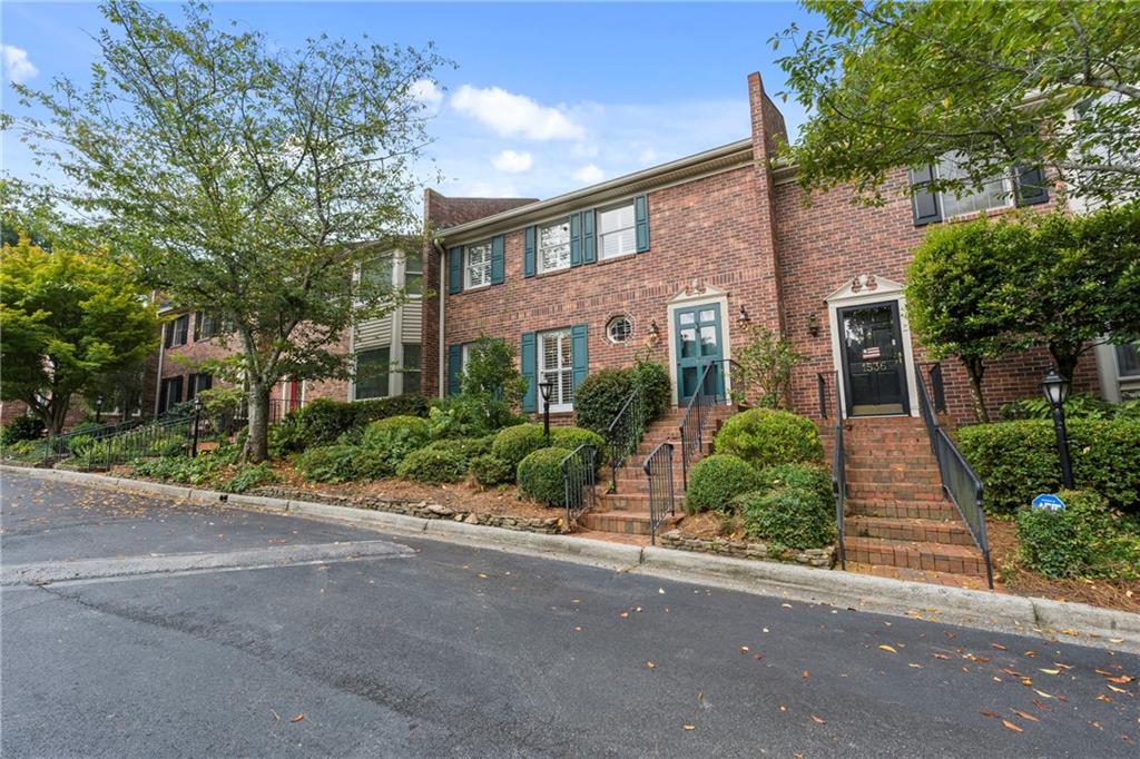 1534 September Chase Decatur, GA 30033 - Photo 2 of 64 Gallery Image 2