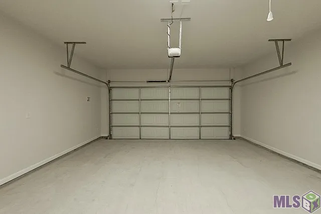 $1,995 | 209 Peppercorn Way, Lafayette, LA 70507