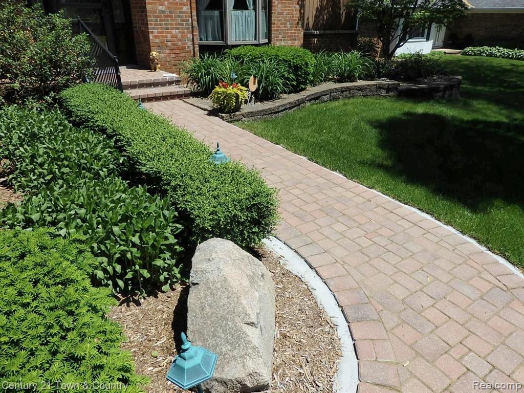 242 Poco Court Rochester Hills, MI 48307 - Photo 18 of 45