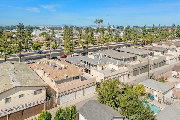 $1,315,000 | 10630 Crenshaw Boulevard, Inglewood, CA 90303