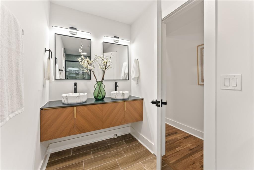 3372 Jackson Drive Decatur, GA 30032 - Photo 12 of 26 a view of living room