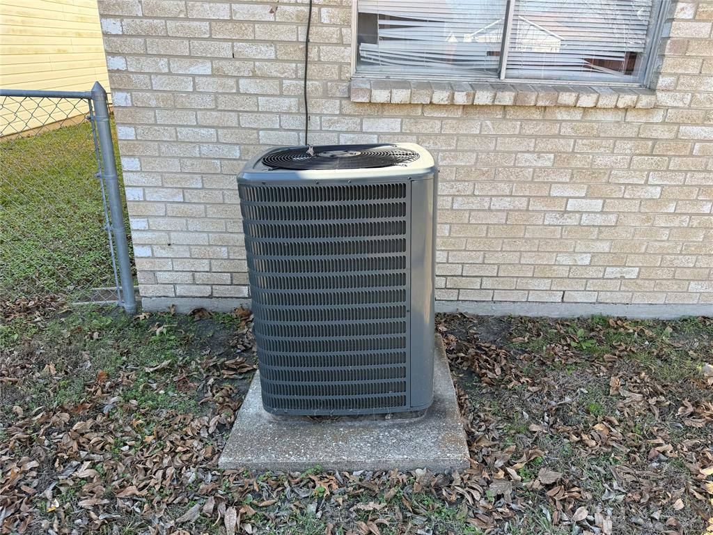 1334 Rutherford Drive Mesquite, TX 75149 - Photo 22 of 22 a bathroom with a sink and a shower