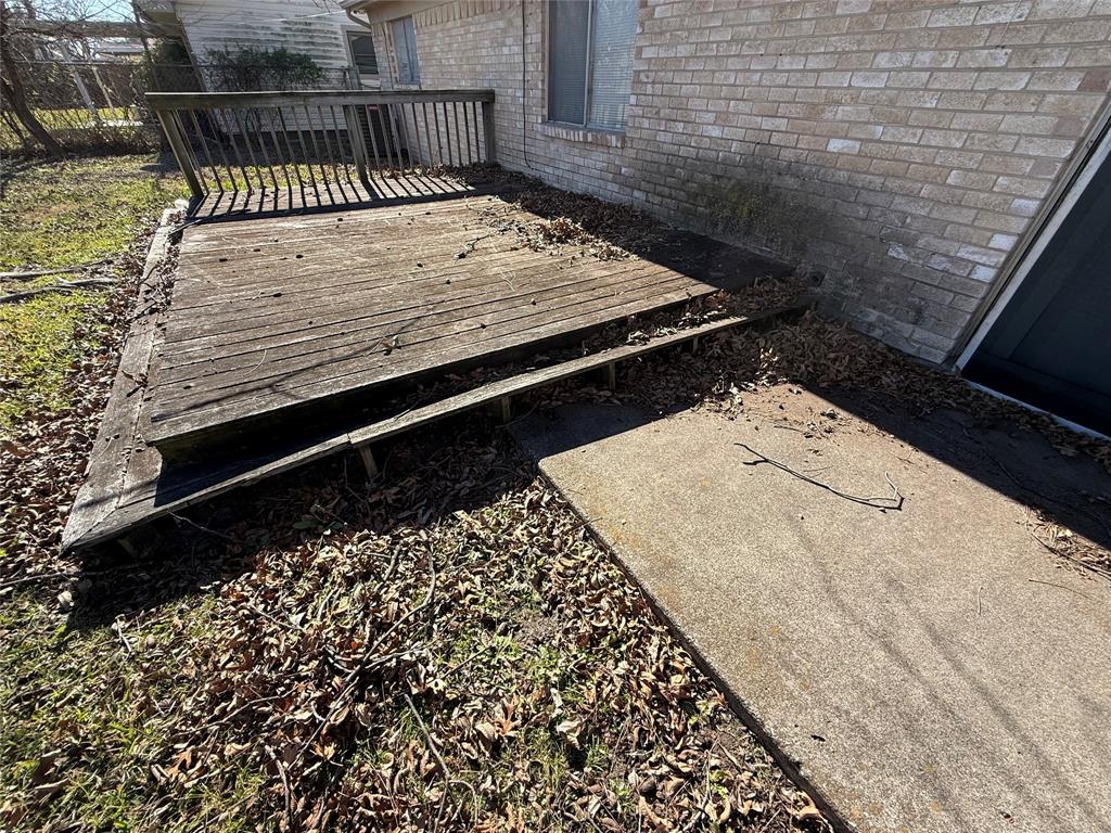 1334 Rutherford Drive Mesquite, TX 75149 - Photo 5 of 22 a view of balcony with wooden floor