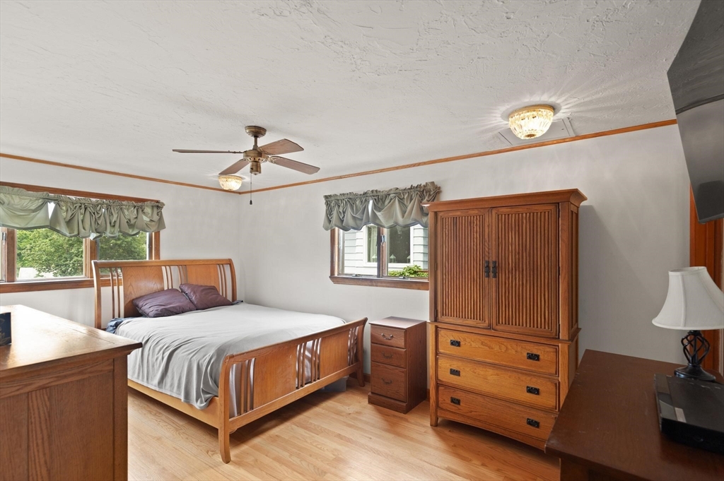 75 Andrews Street Medford, MA 02155 - Photo 15 of 40