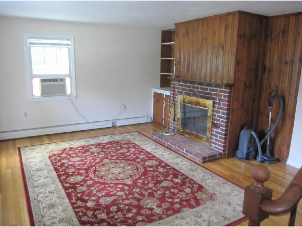 90 Searles Road Nashua, NH 03062 - Photo 13 of 26