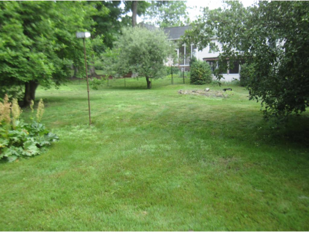 90 Searles Road Nashua, NH 03062 - Photo 4 of 26
