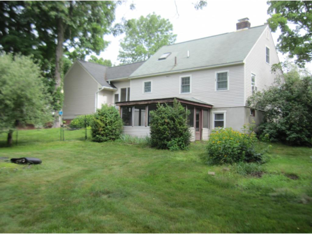 90 Searles Road Nashua, NH 03062 - Photo 5 of 26