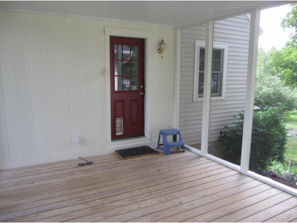 90 Searles Road Nashua, NH 03062 - Photo 9 of 26