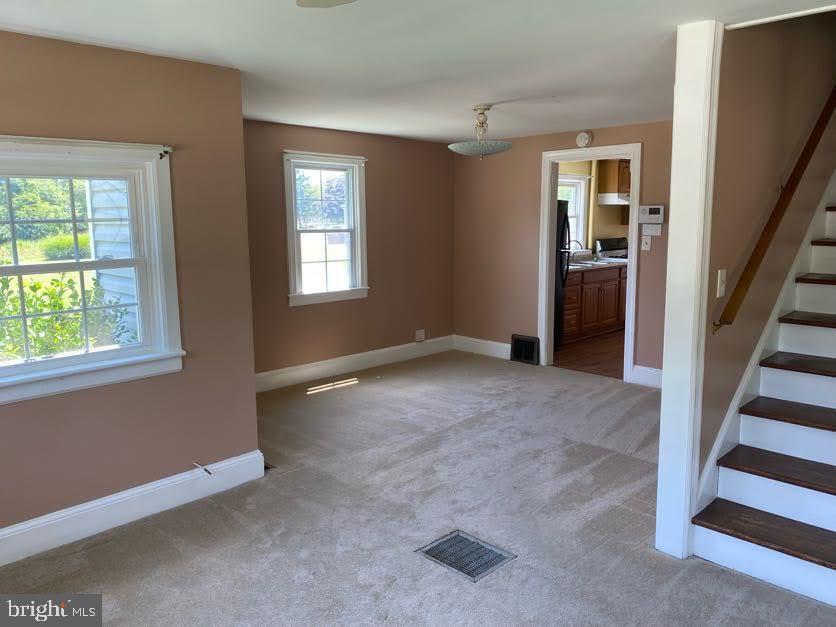 6748 Freetown Road Columbia, MD 21044 - Photo 8 of 32 MAIN LEVEL