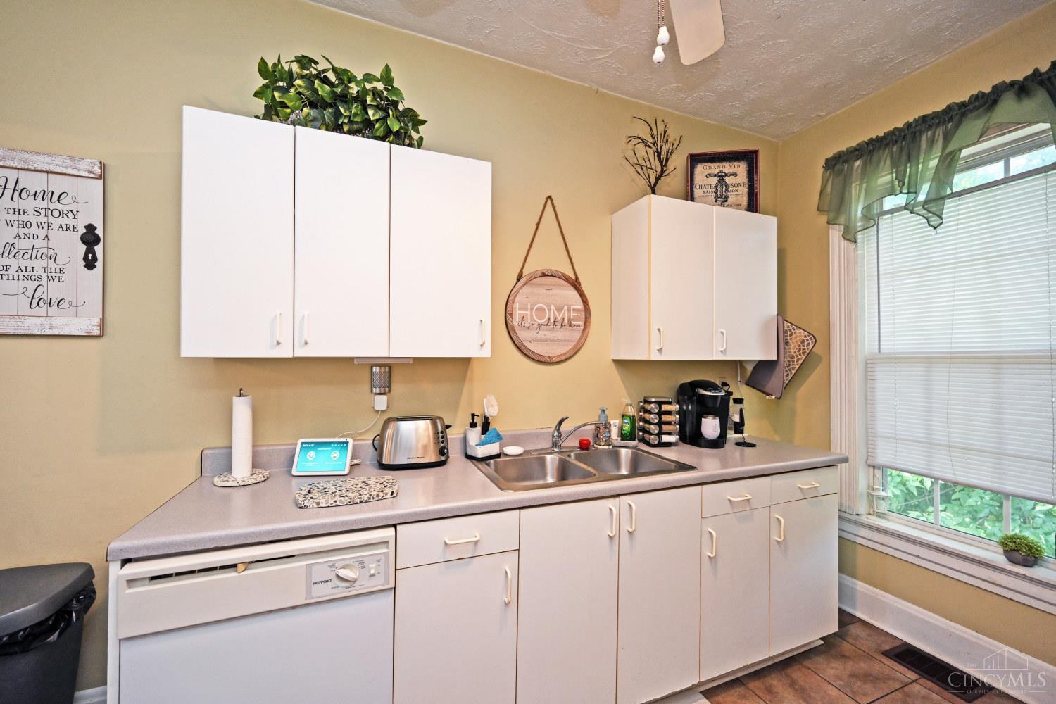 1520 William Howard Taft Road Cincinnati, OH 45206 - Photo 12 of 43