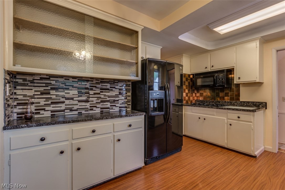 4409 Urban Road Cleveland, OH 44121 - Photo 9 of 28 Gallery Image 9