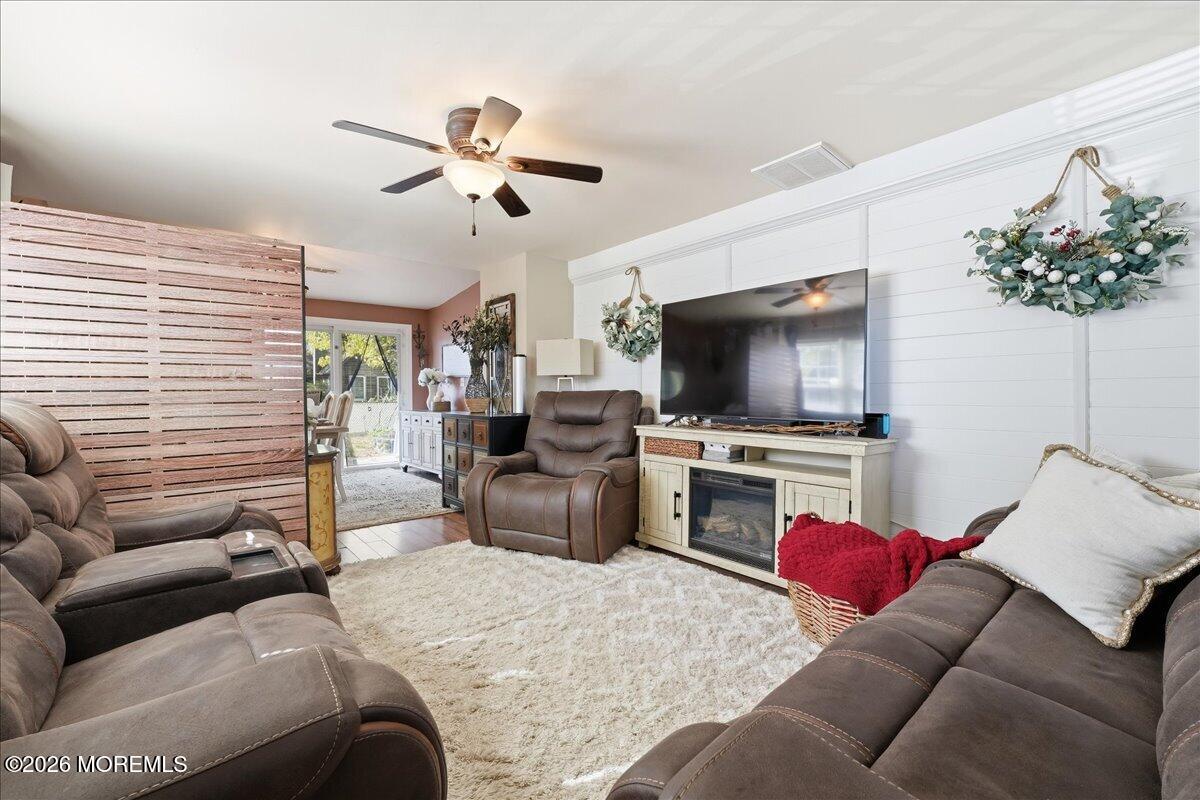 477 Mantoloking Road Brick, NJ 08723 - Photo 3 of 30 09--34