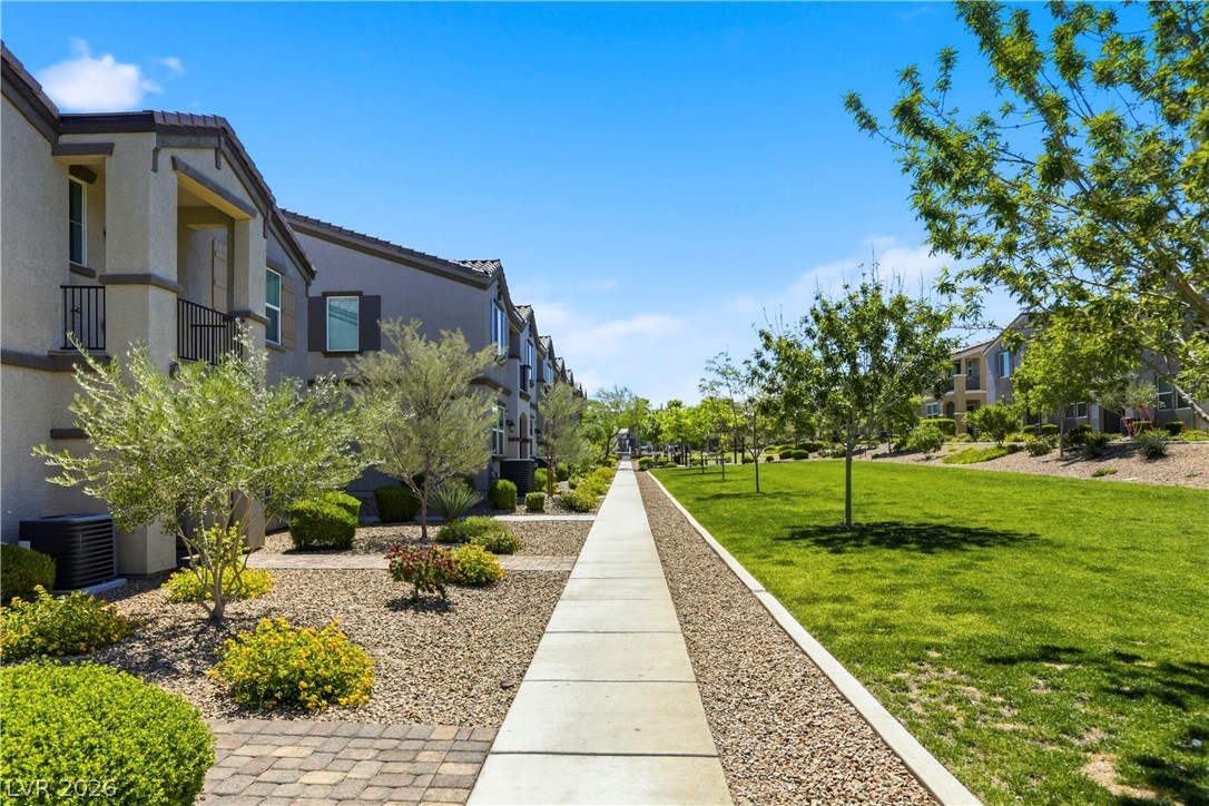 461 Ylang Place Henderson, NV 89015 - Photo 4 of 35 Lots of green!