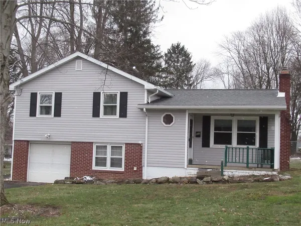 $225,000 | 223 Fairview Avenue, Canfield, OH 44406