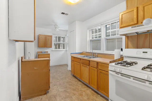 $137,000 | 16781 Head Street, Hazel Crest, IL 60429