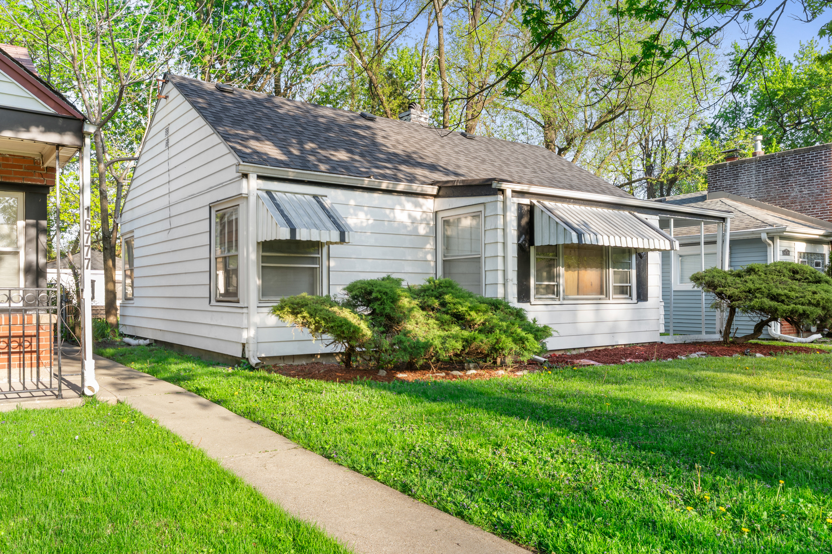 16781 Head Street Hazel Crest, IL 60429 - Photo 3 of 24