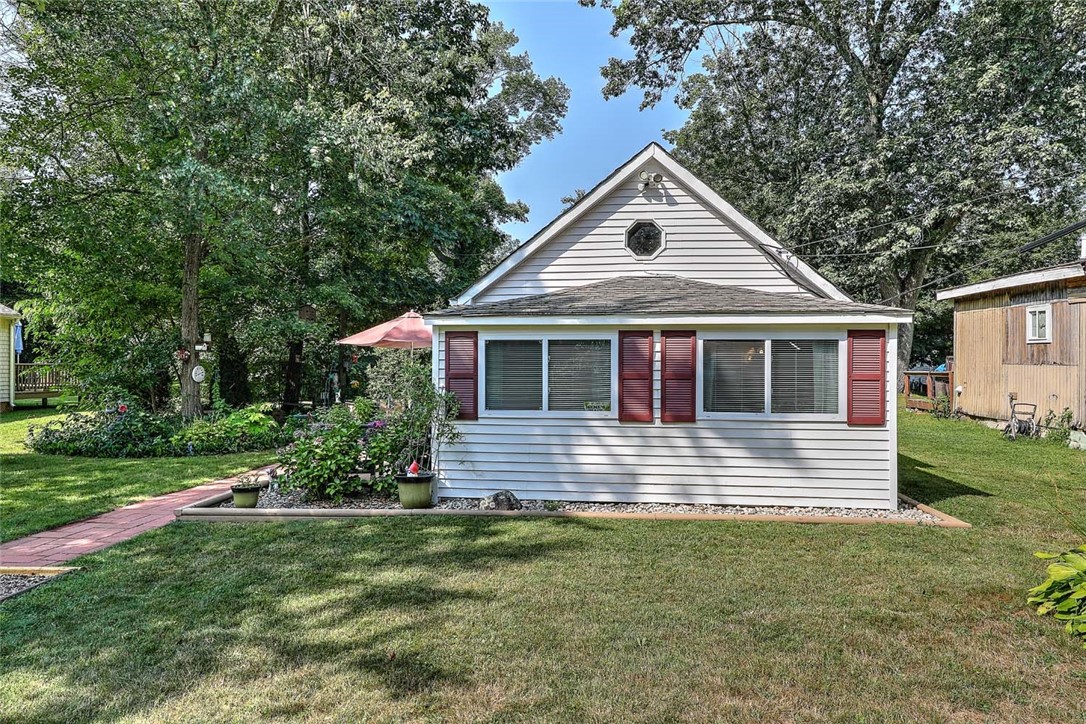 600 Cole Farm Road Warwick, RI 02889 - Photo 3 of 42