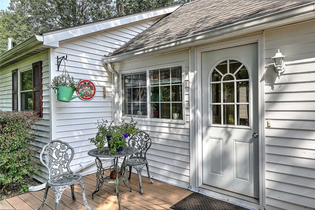 600 Cole Farm Road Warwick, RI 02889 - Photo 5 of 42