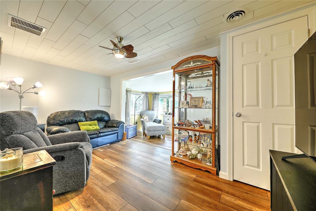 600 Cole Farm Road Warwick, RI 02889 - Photo 10 of 42