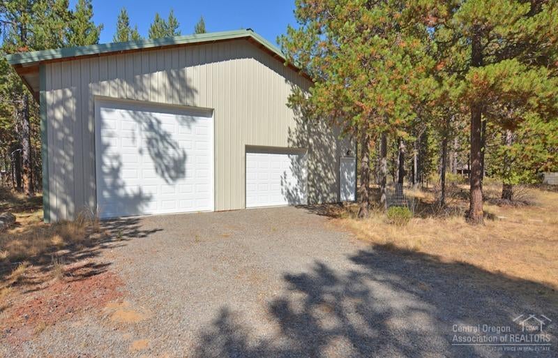 17272 Azusa Road Bend, OR 97707 - Photo 5 of 23 Gallery Image 5