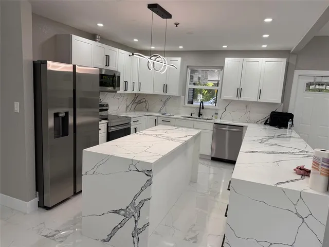 $460,000 | 603 North Sunset Avenue, Mascotte, FL 34753