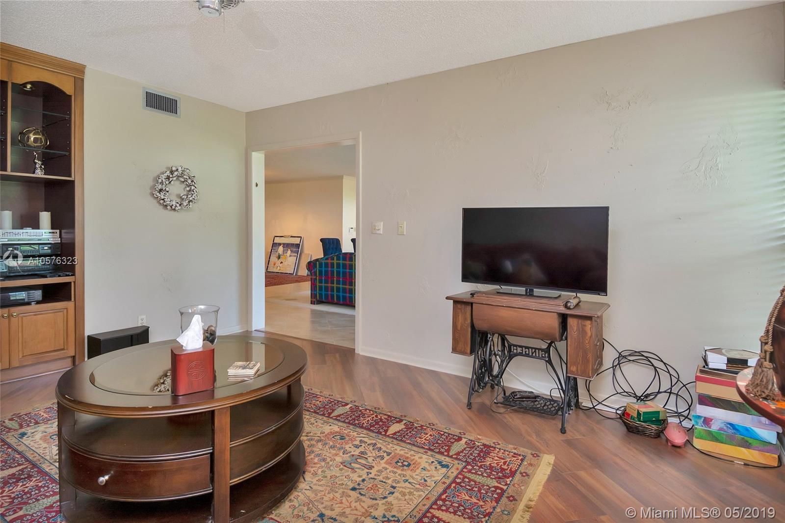 6149 Old Court Road, Unit 128 Boca Raton, FL 33433 - Photo 5 of 14 Gallery Image 5