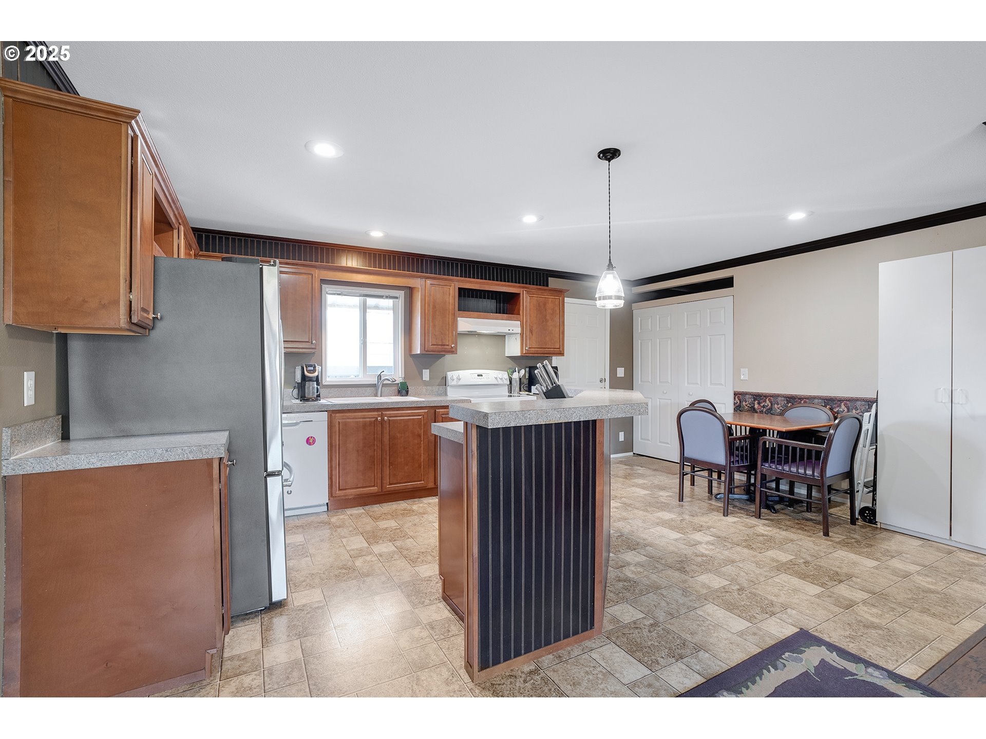830 North Main Street, Unit 1 Mount Angel, OR 97362 - Photo 10 of 35 Gallery Image 10