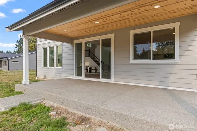 $1,099,950 | 1617 Lockridge Loop East, Enumclaw, WA 98022