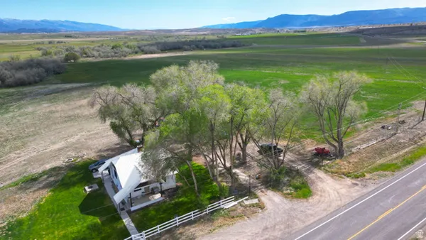 $1,950,000 | 3611 West Highway 116, Mount Pleasant, UT 84647