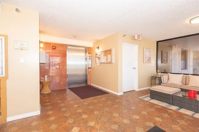 $235,000 | 3370 Ocean Shore Boulevard, Unit 4060, Ormond Beach, FL 32176