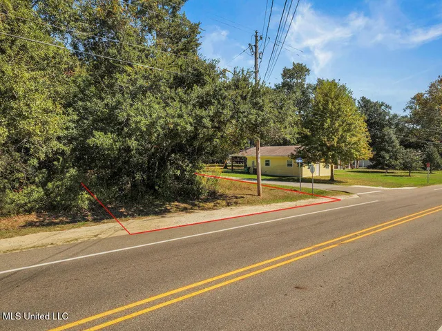 $59,000 | Nicholson Ave Avenue, Waveland, MS 39576