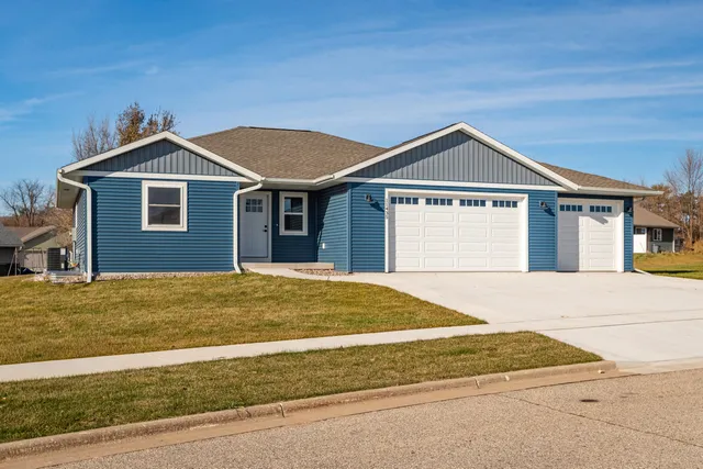 $439,900 | 11435 Monteville Court, Trempealeau, WI 54661