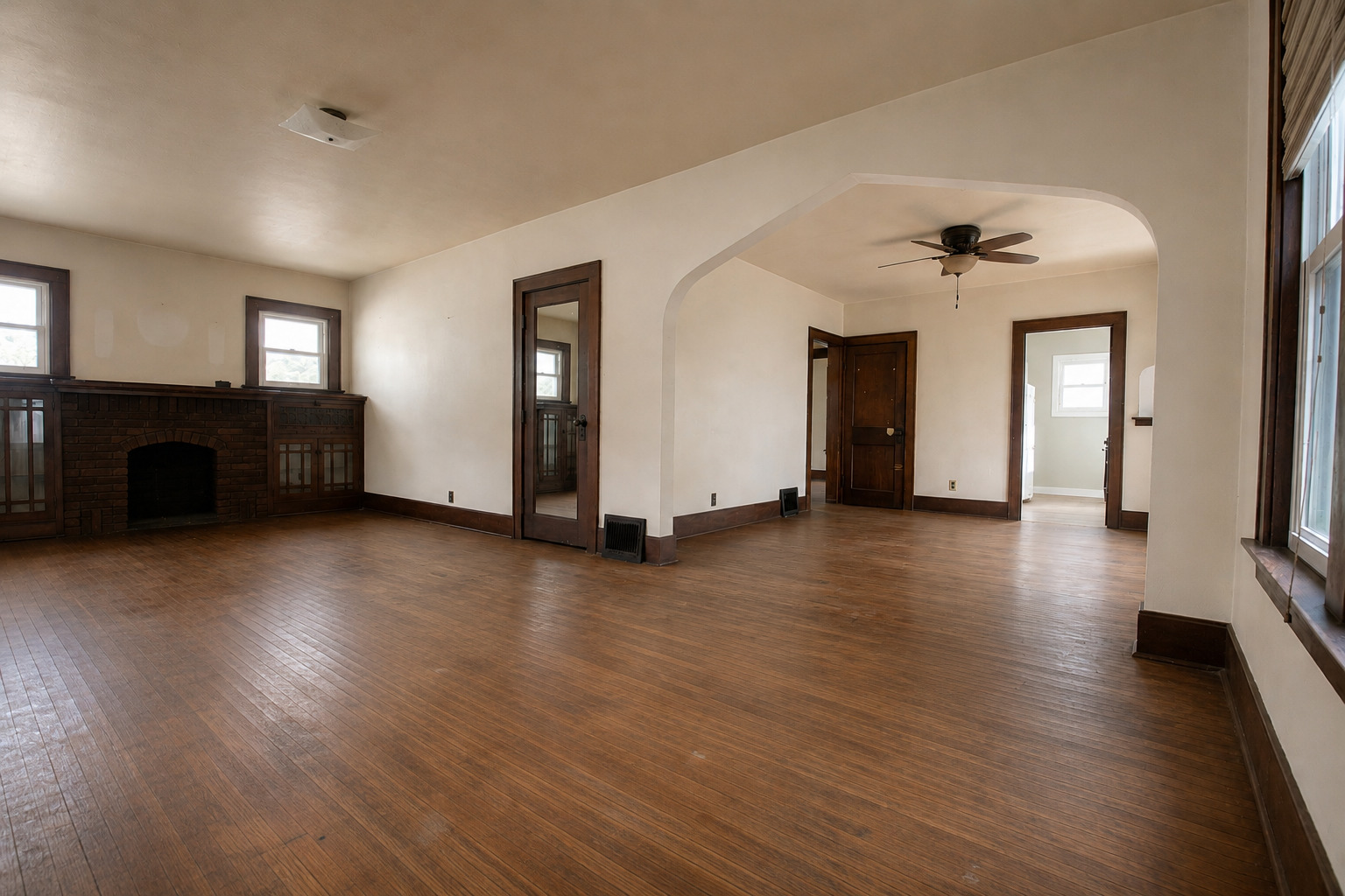 316 Spruce Street Dixon, IL 61021 - Photo 2 of 22