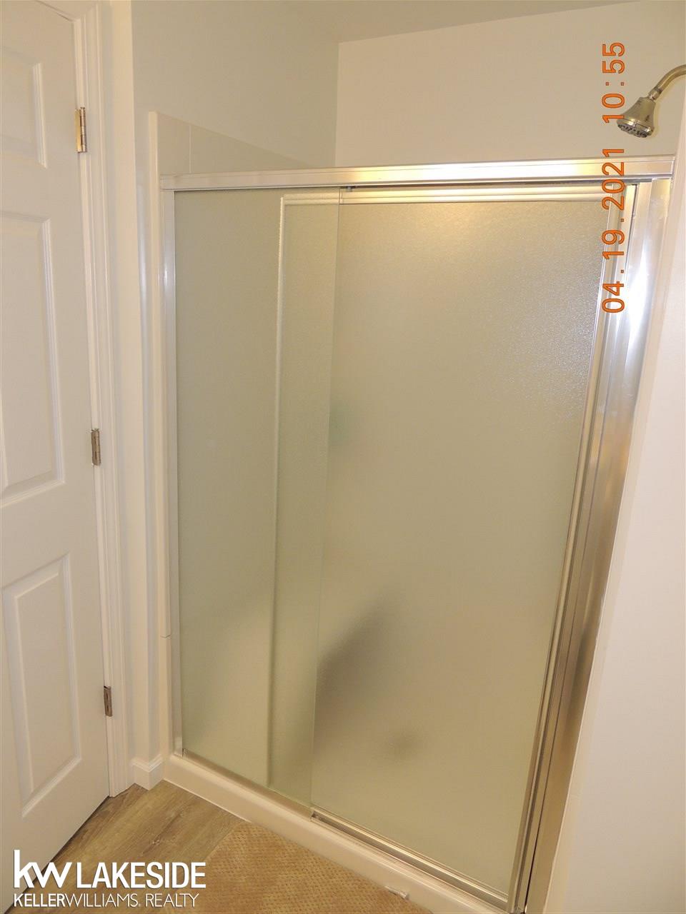 1675 Huntington Park, Unit B Rochester, MI 48309 - Photo 35 of 42 50039251-34.JPG