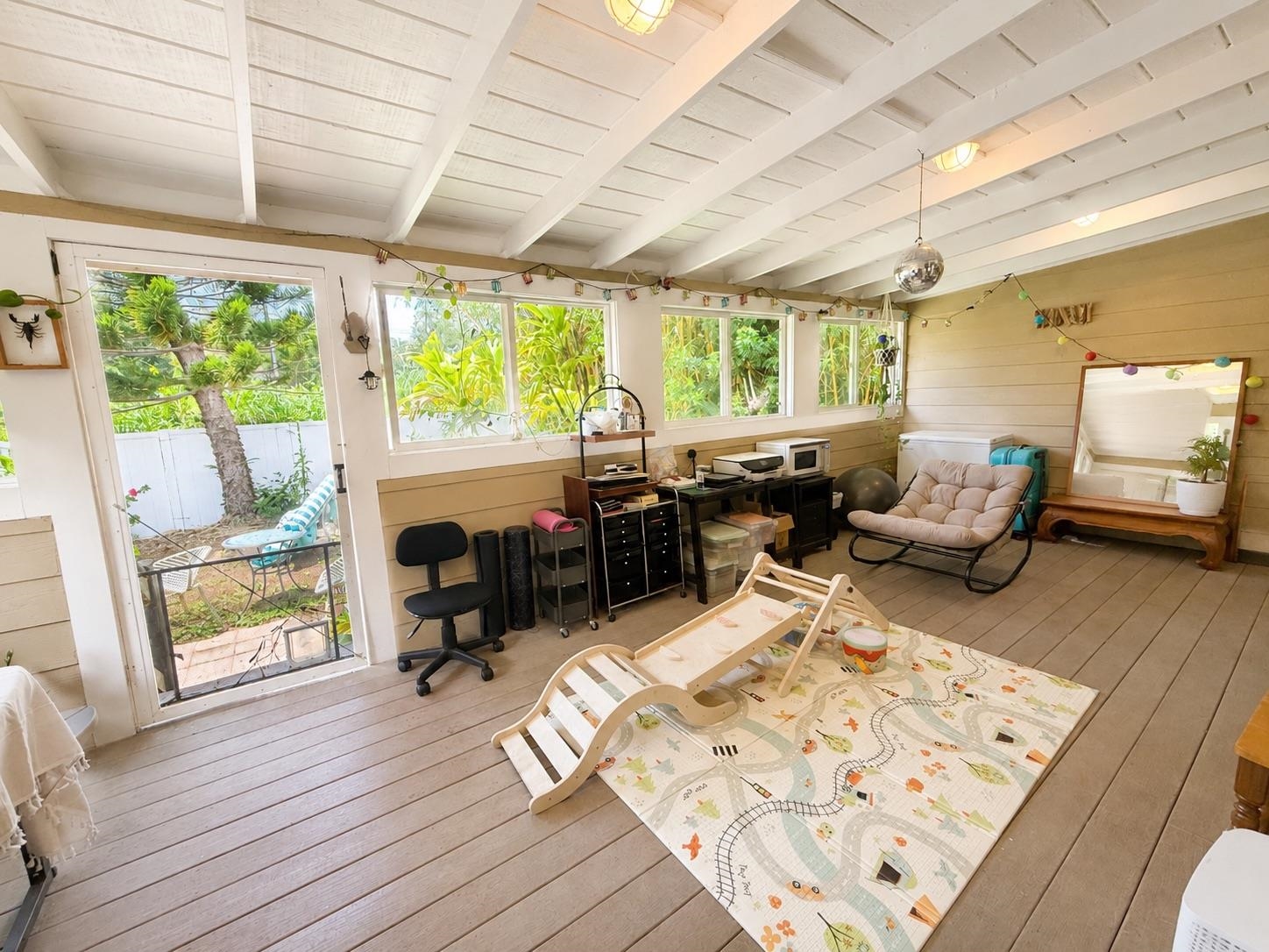 2615 Kaupakalua Road Haiku, HI 96708 - Photo 5 of 47 House 1 - Sun Room