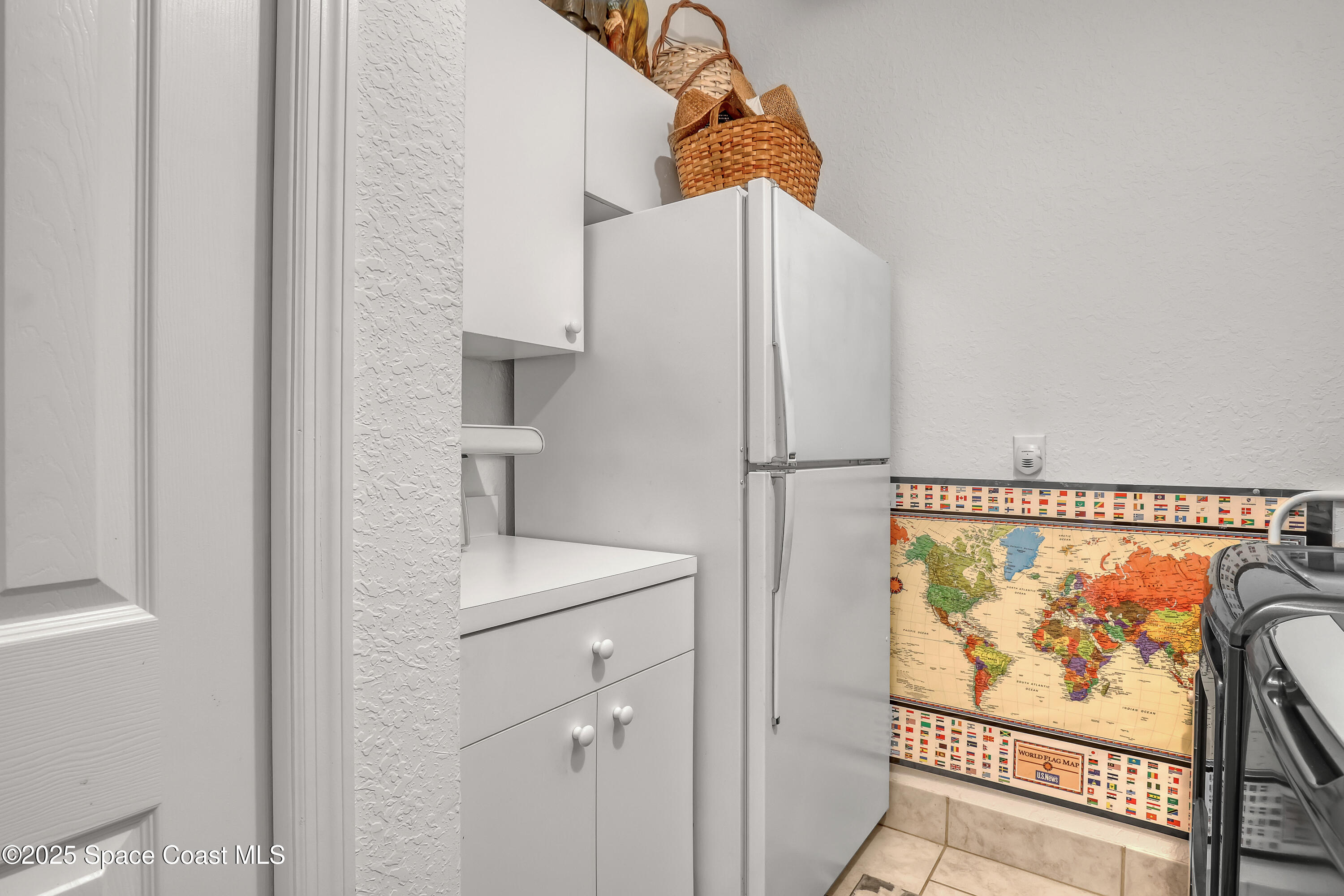 813 Hogan Way Melbourne, FL 32940 - Photo 19 of 50 a bathroom with a bathtub and a shower