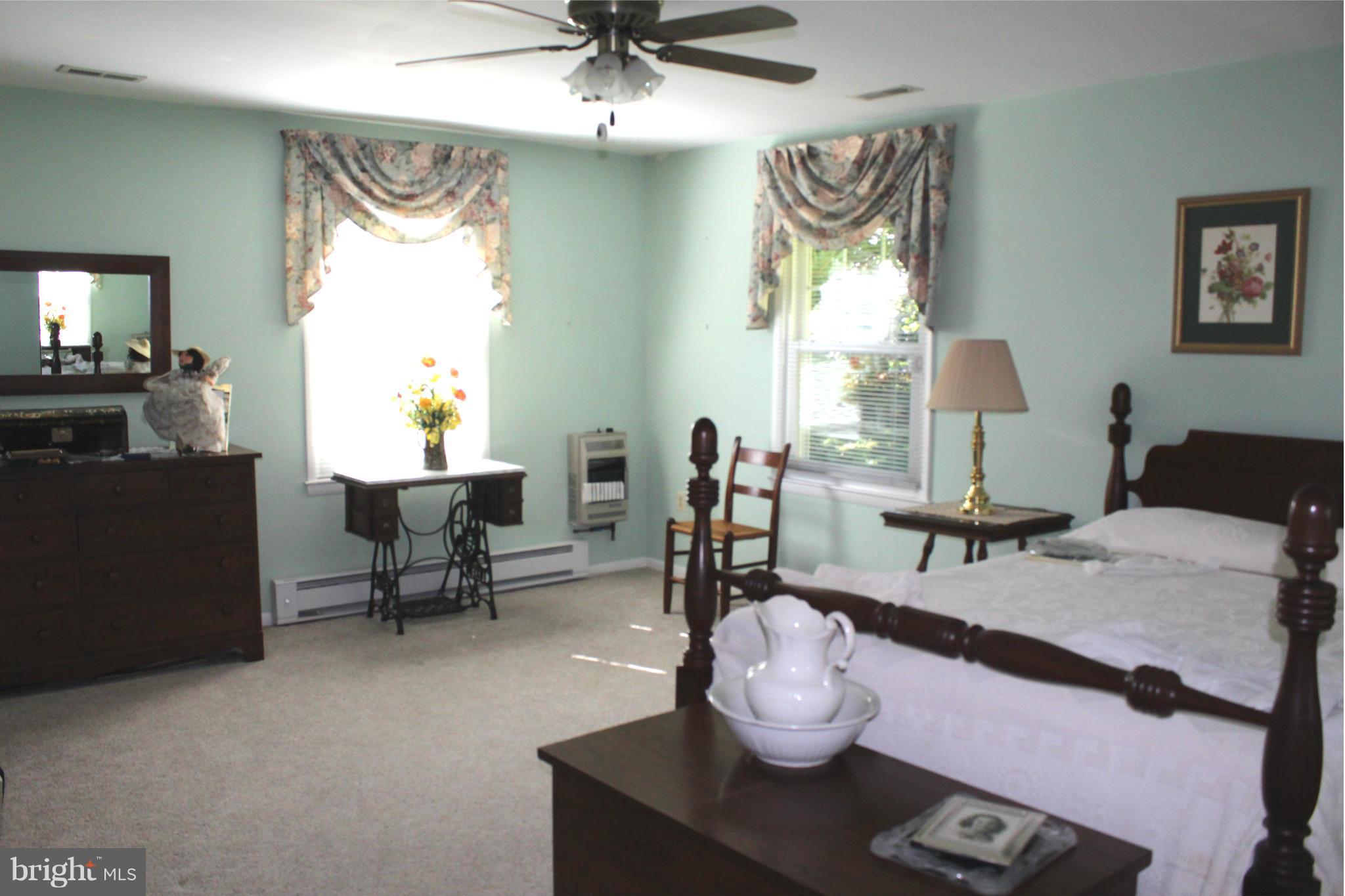 5644 Wilson Road Marshall, VA 20115 - Photo 9 of 28 Bedroom