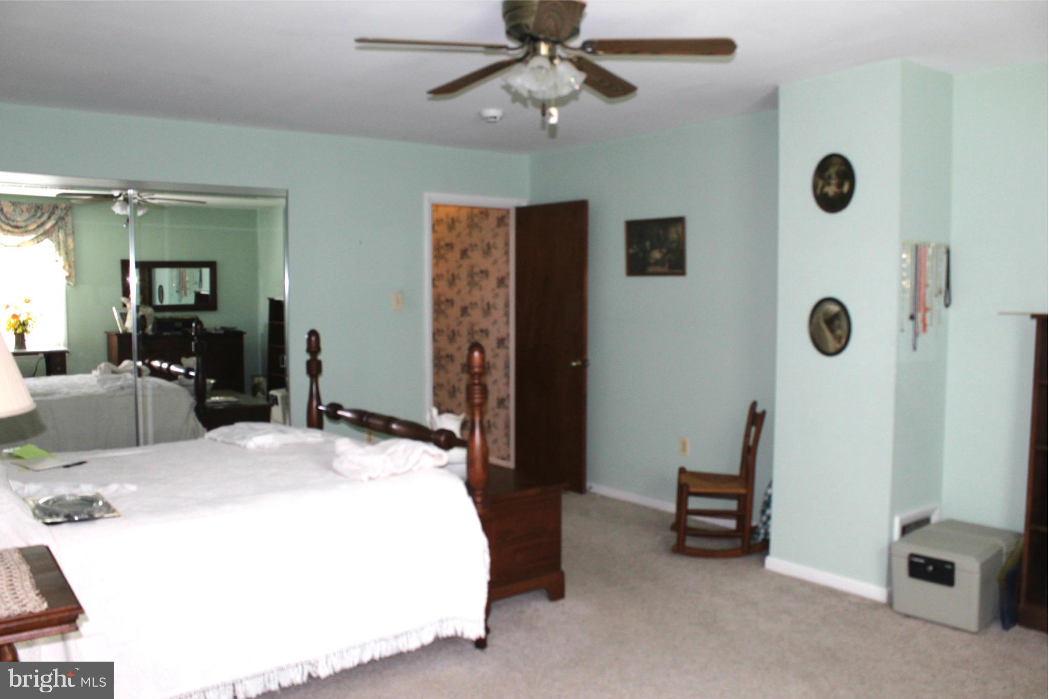 5644 Wilson Road Marshall, VA 20115 - Photo 10 of 28 Bedroom