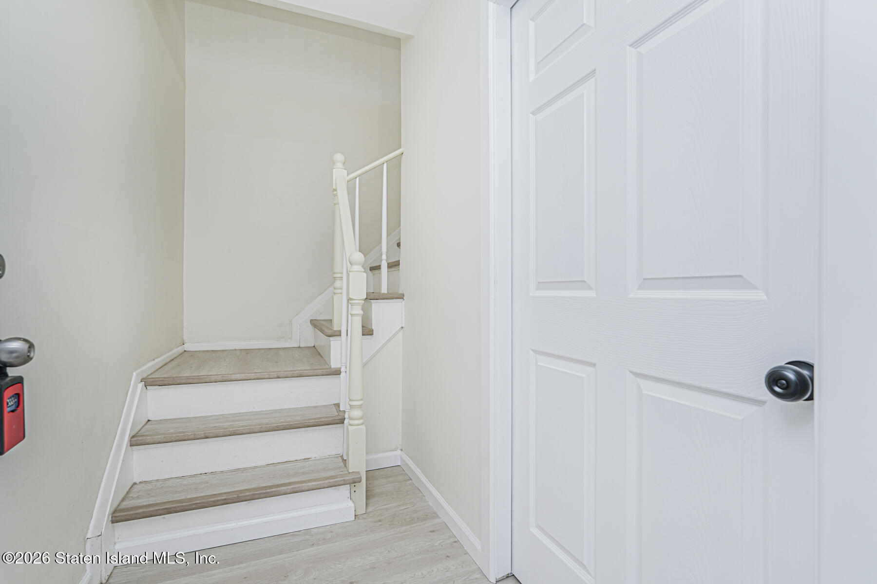 39 Commerce Street Staten Island, NY 10314 - Photo 4 of 49 a view of entryway