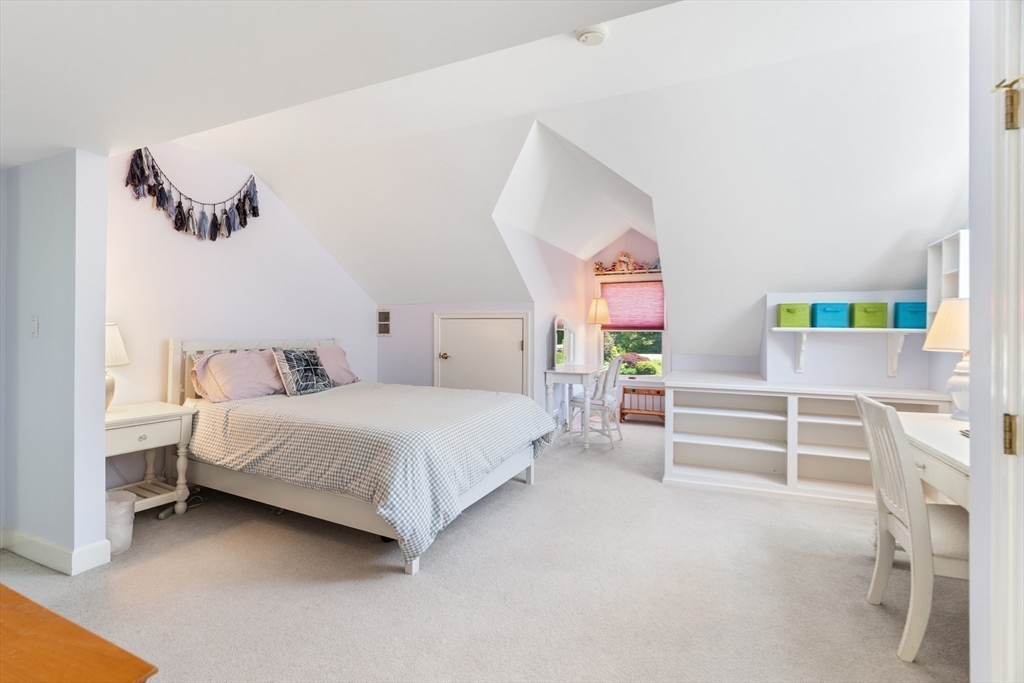 123 Farm Street Dover, MA 02030 - Photo 21 of 31