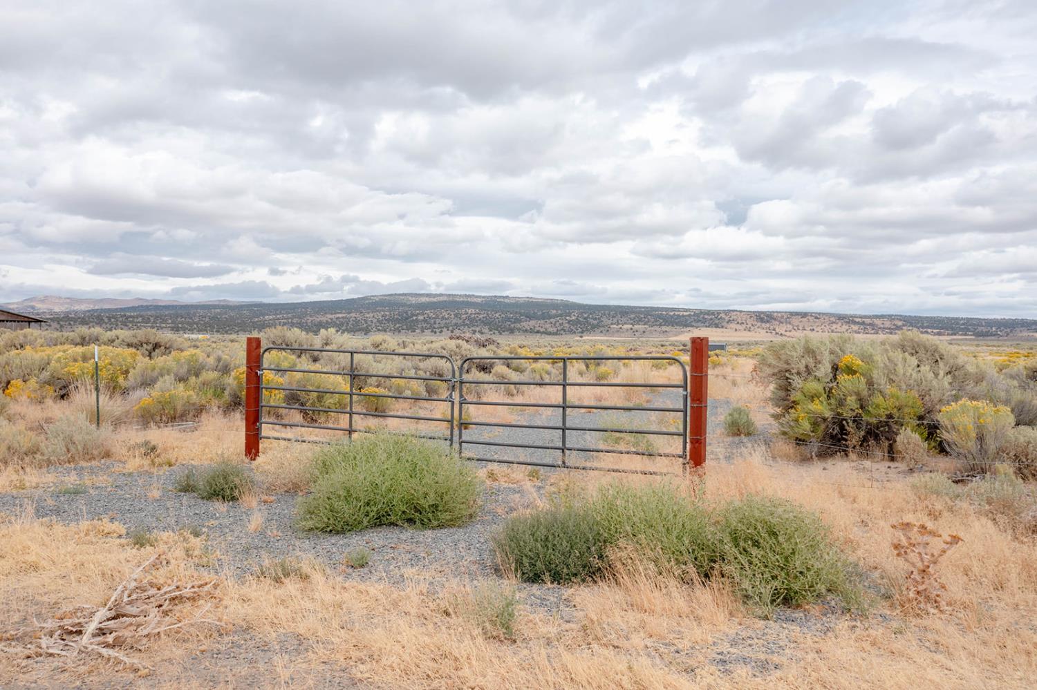 529-950 Stage Road Ravendale, CA 96123 - Photo 4 of 10 Gallery Image 4