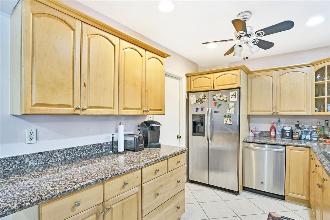 9884 Liberty Court Boca Raton, FL 33434 - Photo 11 of 32 Photo 11