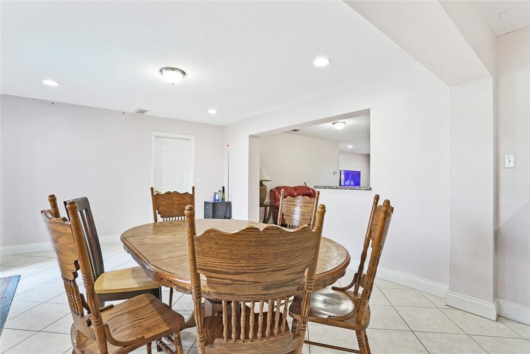 9884 Liberty Court Boca Raton, FL 33434 - Photo 16 of 32 Photo 16