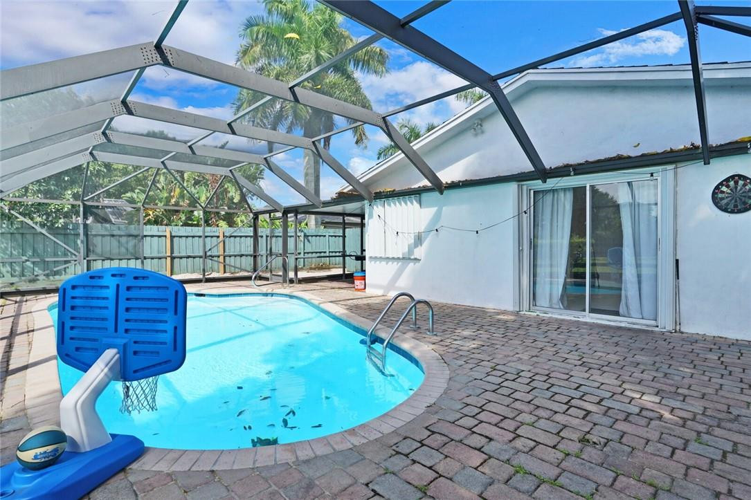 9884 Liberty Court Boca Raton, FL 33434 - Photo 26 of 32 Photo 26